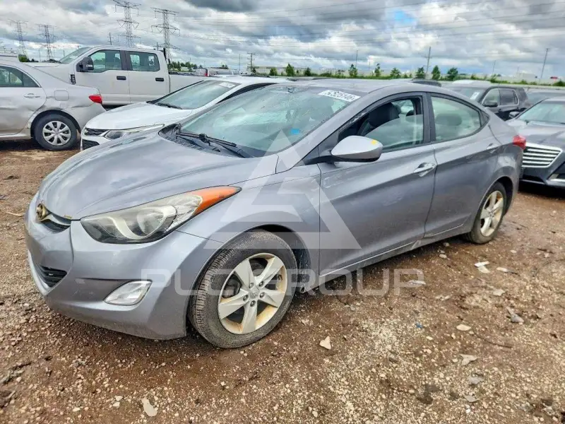 2013 Hyundai Elantra фото
