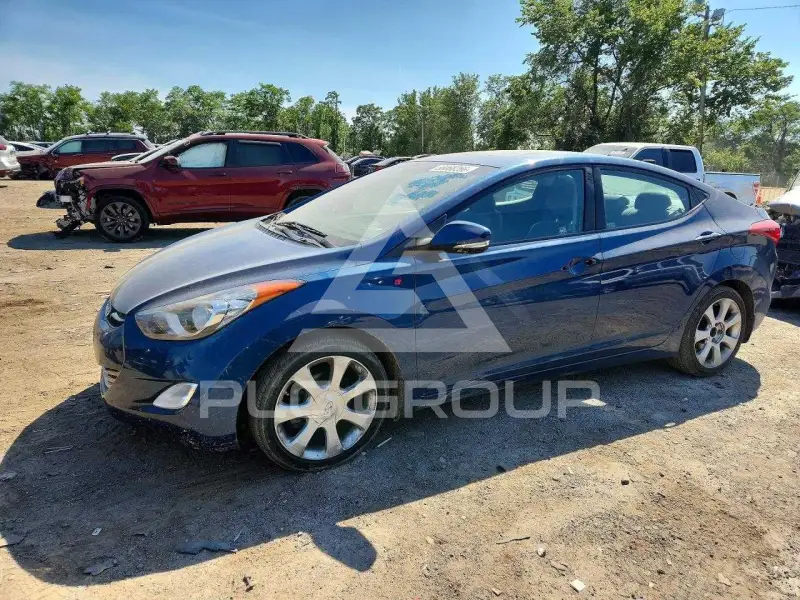 2013 Hyundai Elantra фото