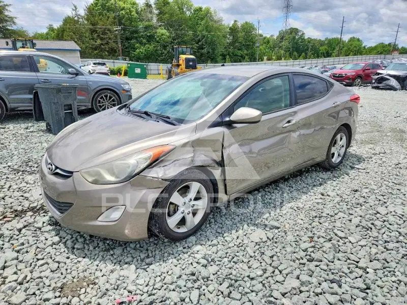 2013 Hyundai Elantra фото