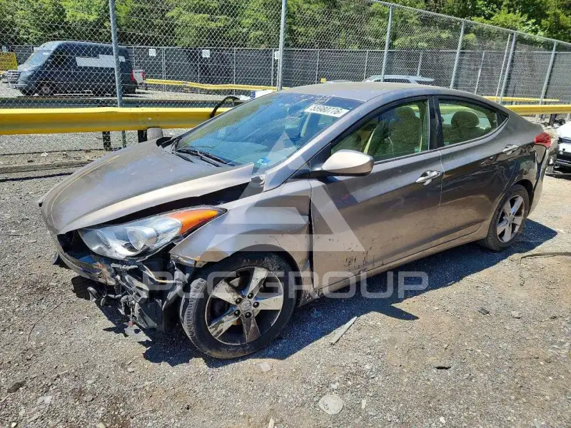 2013 Hyundai Elantra фото