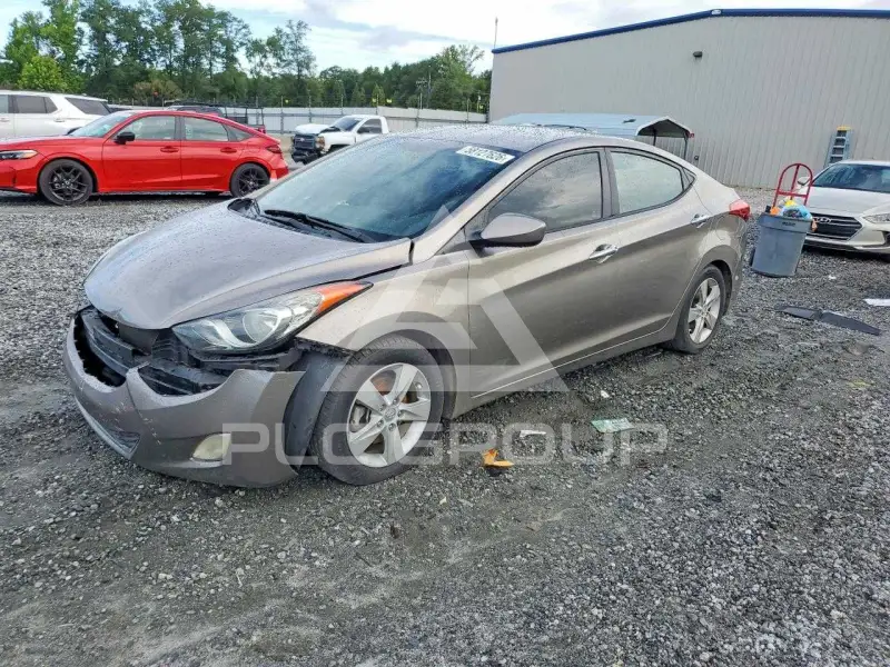 2013 Hyundai Elantra фото