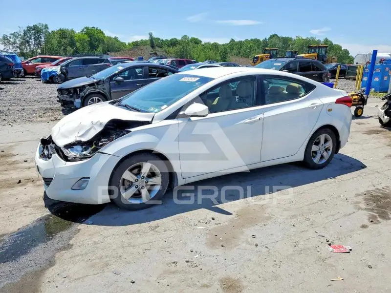 2013 Hyundai Elantra фото