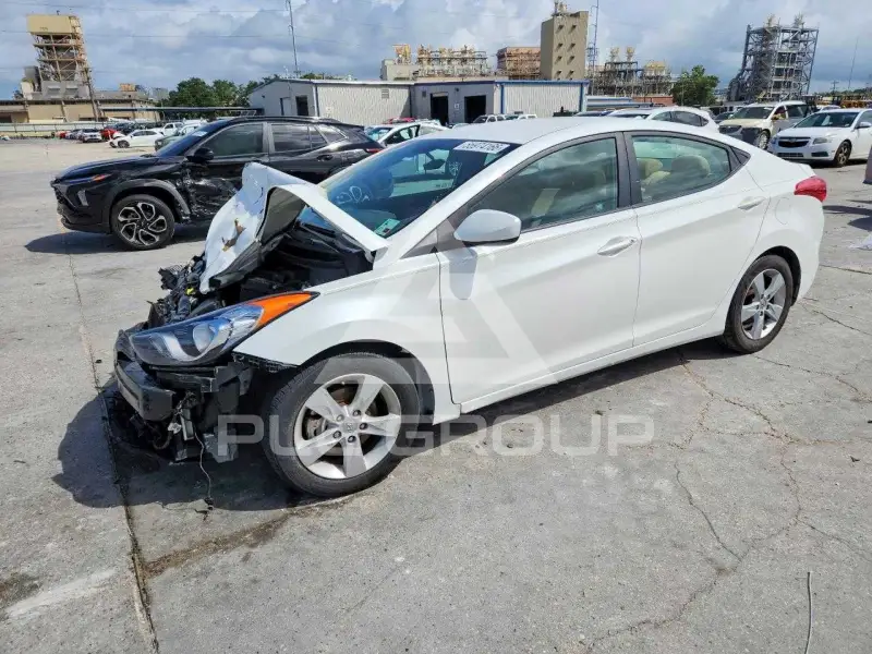 2013 Hyundai Elantra фото