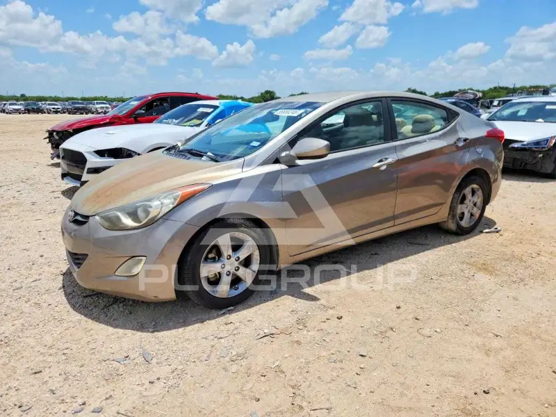 2013 Hyundai Elantra фото