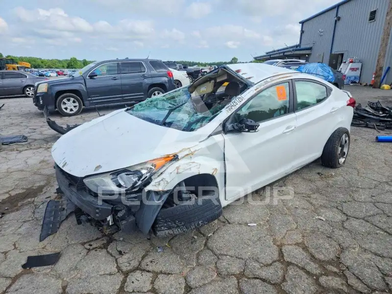 2013 Hyundai Elantra фото