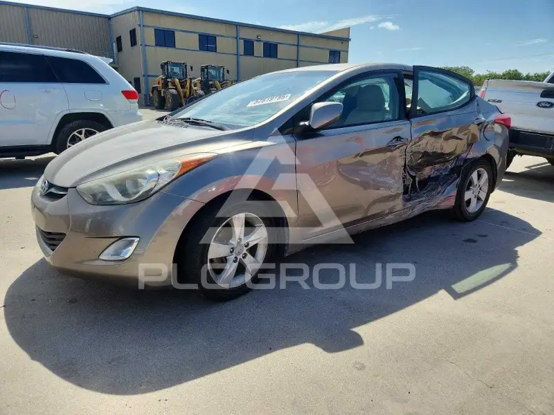 2013 Hyundai Elantra фото