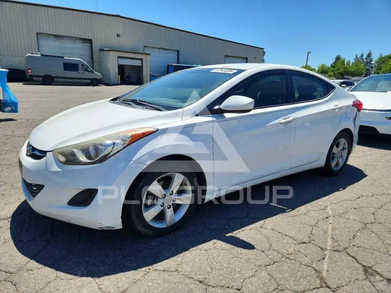 2013 Hyundai Elantra фото