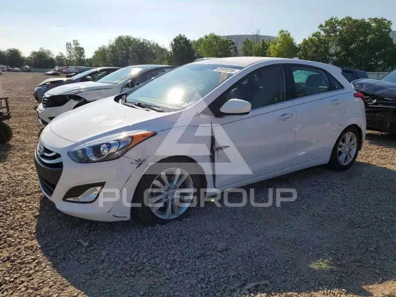 2013 Hyundai Elantra photo