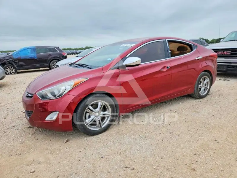 2013 Hyundai Elantra photo