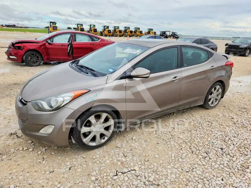 2013 Hyundai Elantra фото