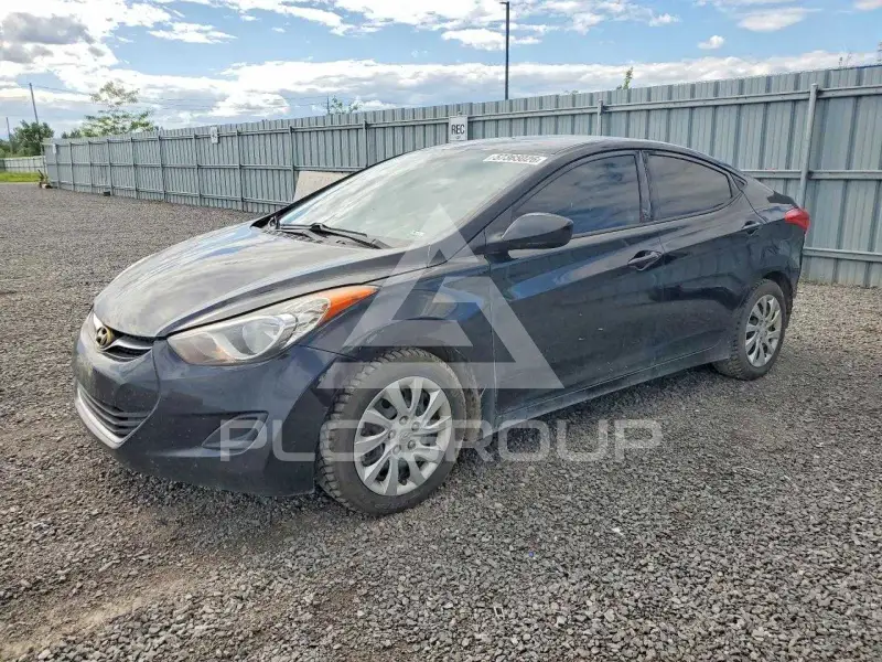 2013 Hyundai Elantra photo