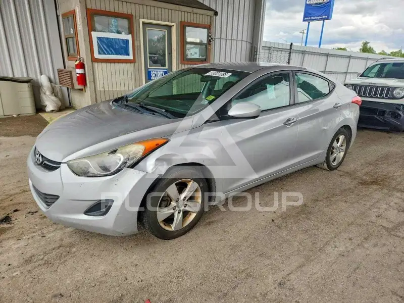 2013 Hyundai Elantra фото