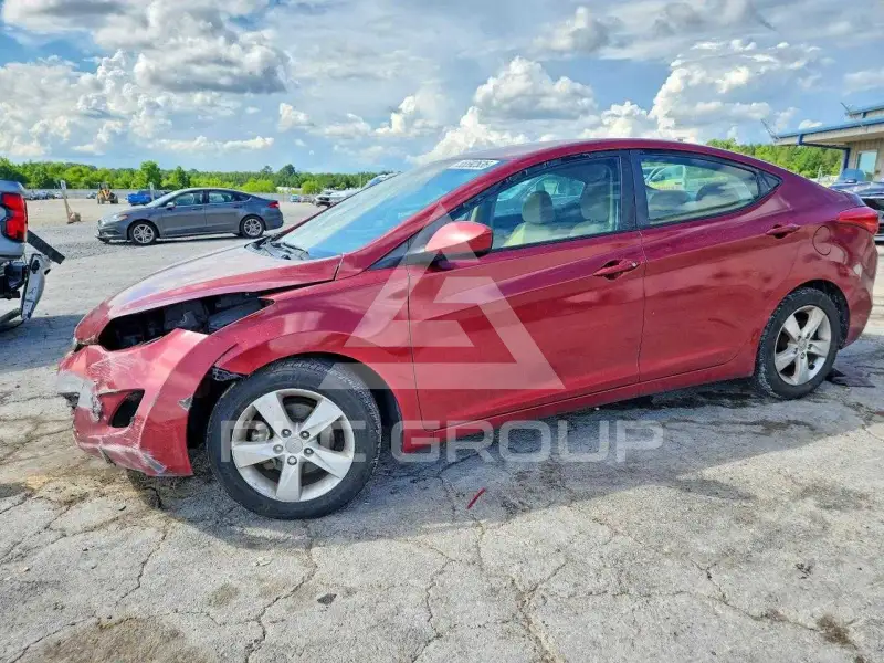 2013 Hyundai Elantra фото