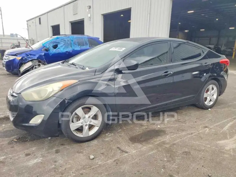 2013 Hyundai Elantra фото