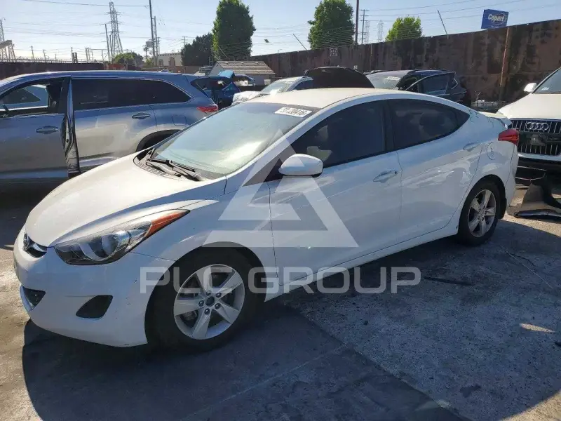 2013 Hyundai Elantra фото