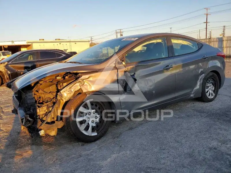 2013 Hyundai Elantra фото