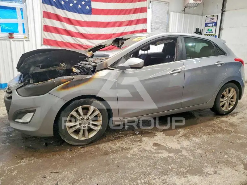 2013 Hyundai Elantra photo