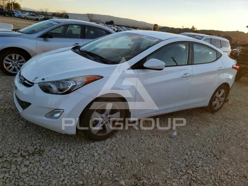 2013 Hyundai Elantra фото