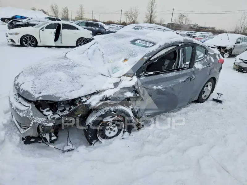 2013 Hyundai Elantra photo