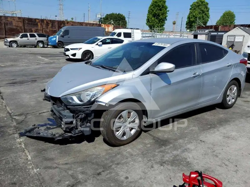 2013 Hyundai Elantra фото