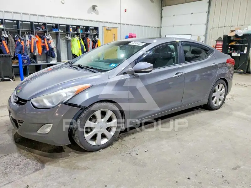 2013 Hyundai Elantra фото