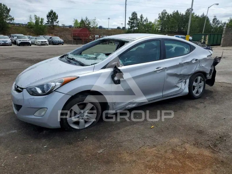 2013 Hyundai Elantra фото