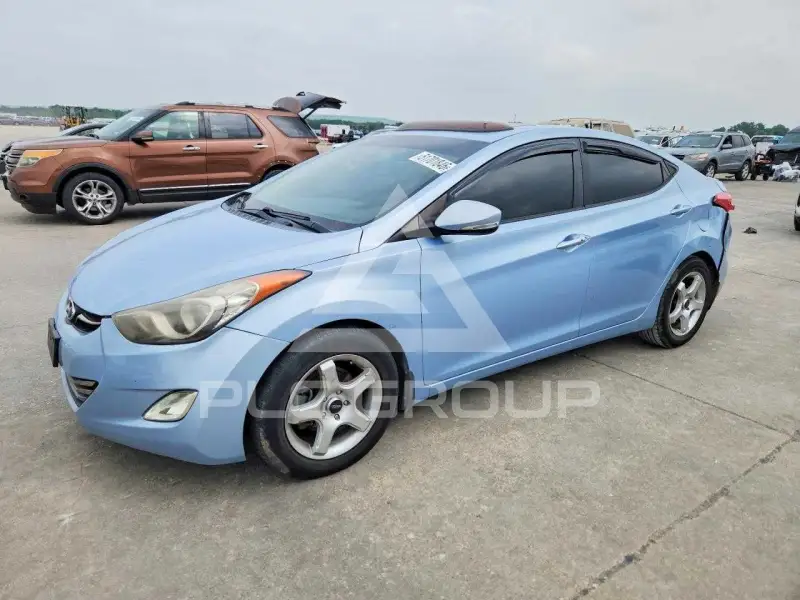 2013 Hyundai Elantra фото
