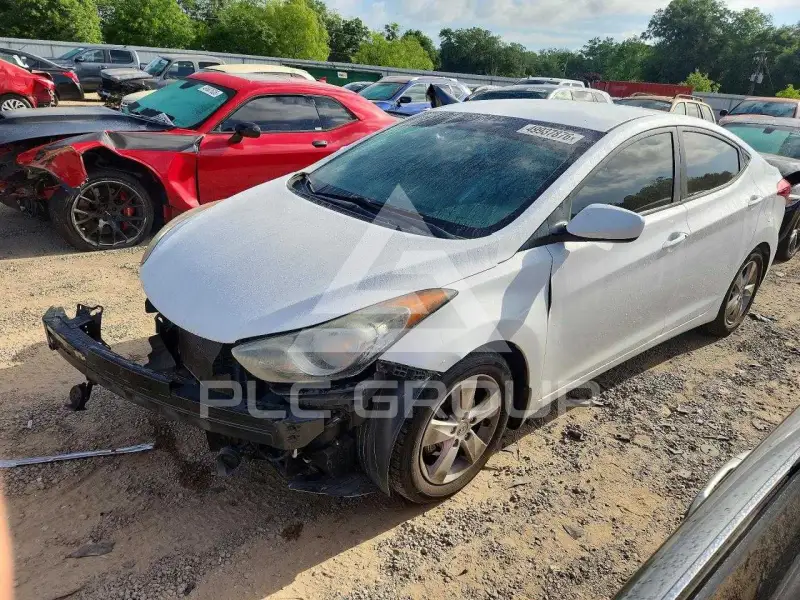 2013 Hyundai Elantra фото