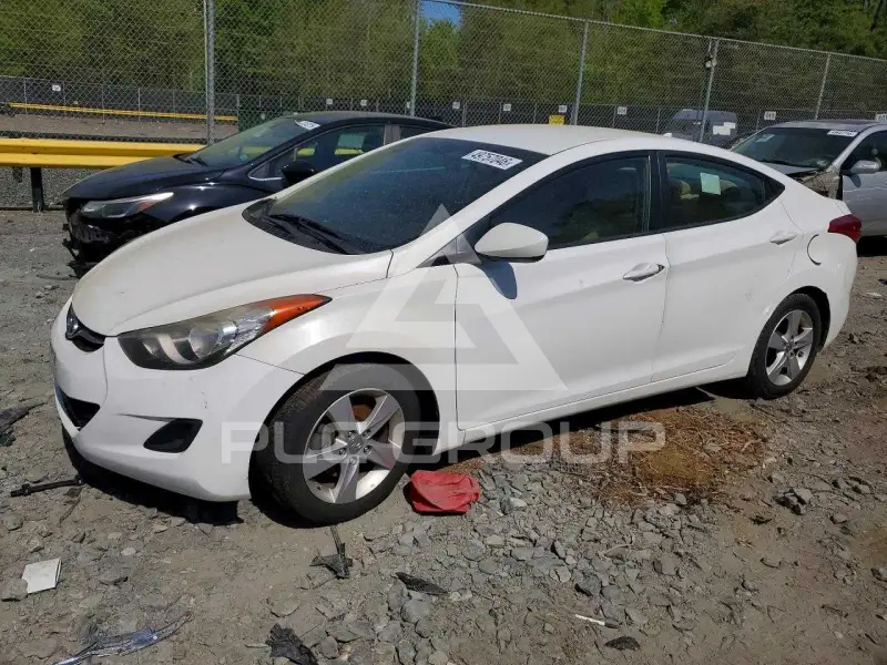 2013 Hyundai Elantra фото