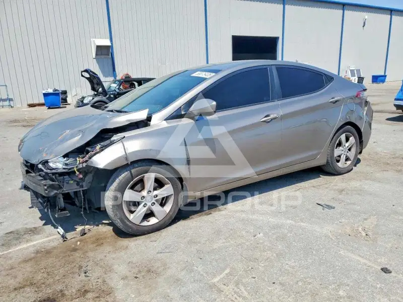 2013 Hyundai Elantra фото