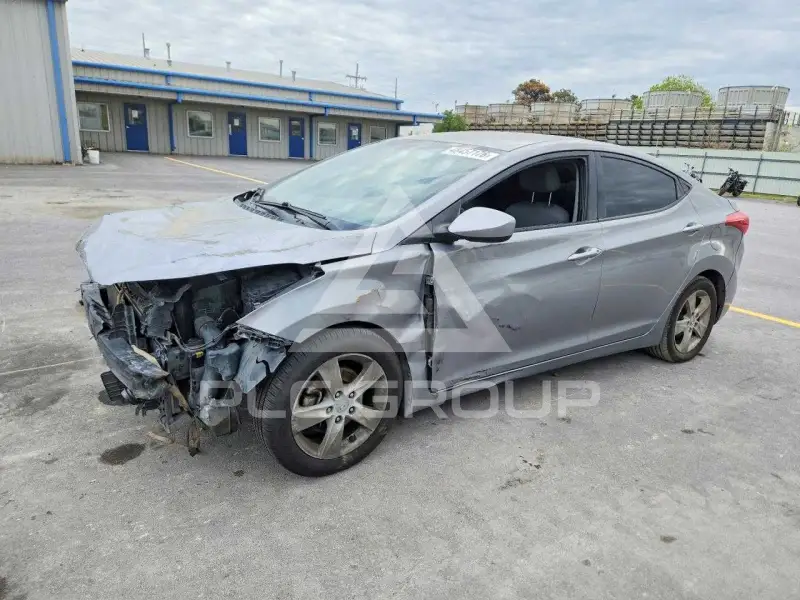 2013 Hyundai Elantra фото