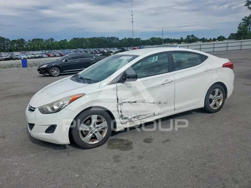 2013 Hyundai Elantra фото
