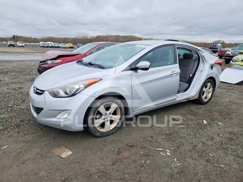 2013 Hyundai Elantra фото