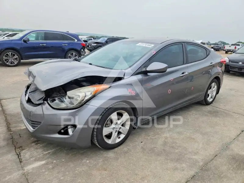 2013 Hyundai Elantra фото