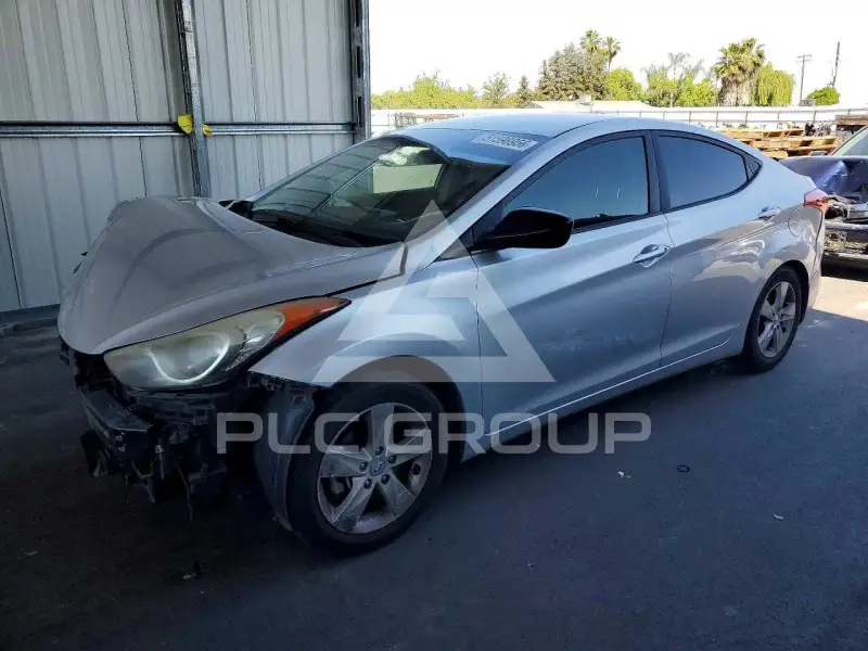 2013 Hyundai Elantra фото