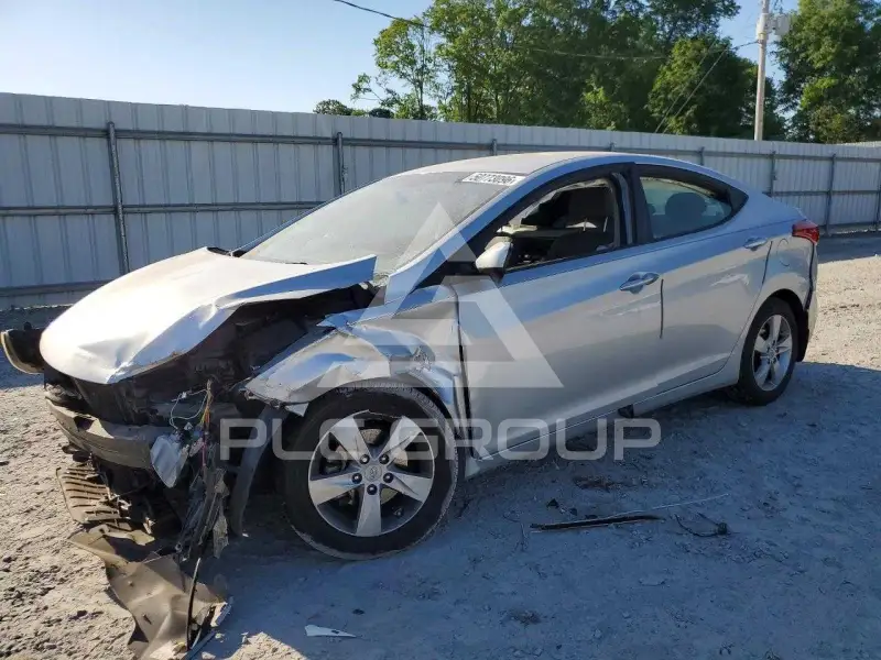 2013 Hyundai Elantra фото