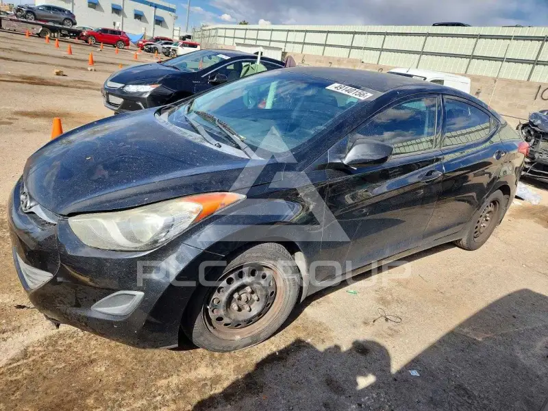 2013 Hyundai Elantra photo
