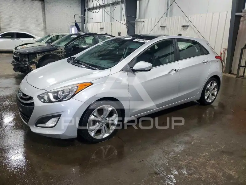 2013 Hyundai Elantra photo