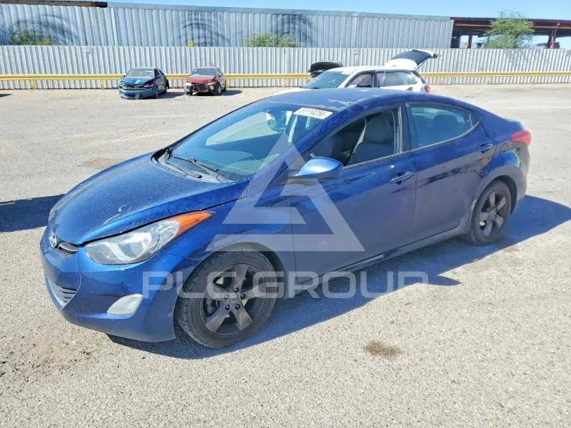 2013 Hyundai Elantra photo