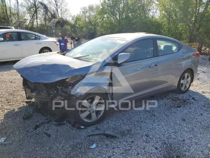 2013 Hyundai Elantra photo