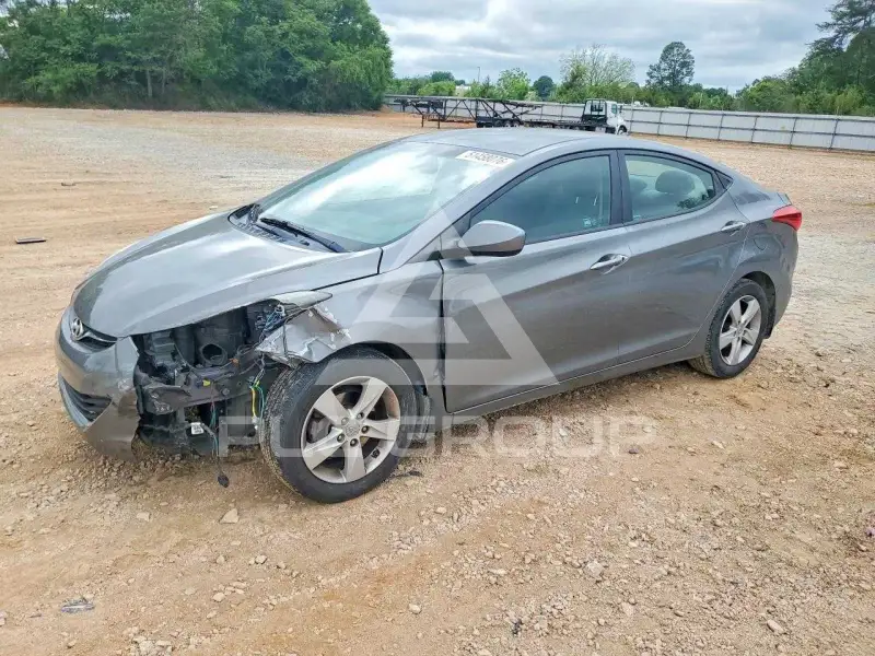 2013 Hyundai Elantra фото