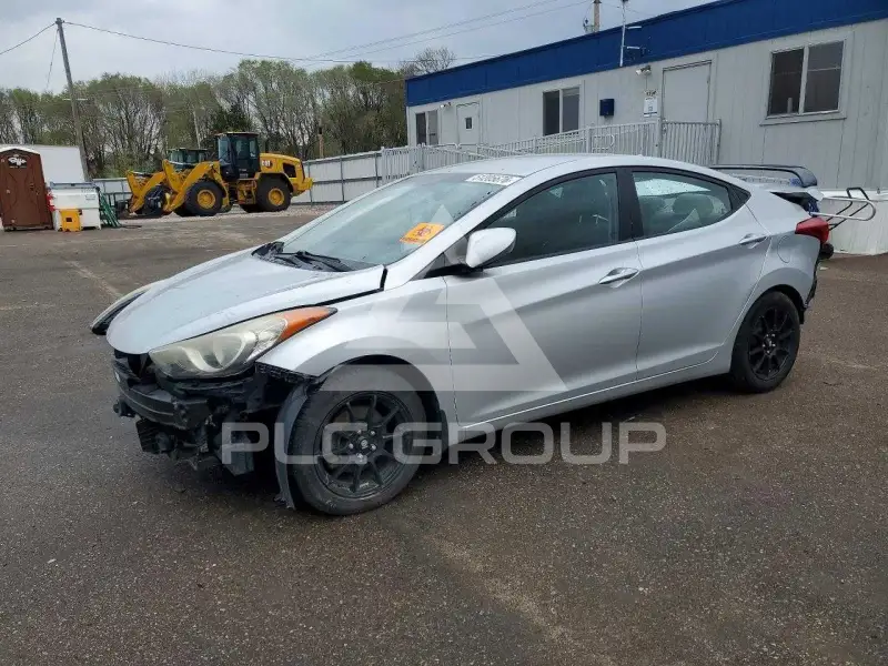 2013 Hyundai Elantra фото