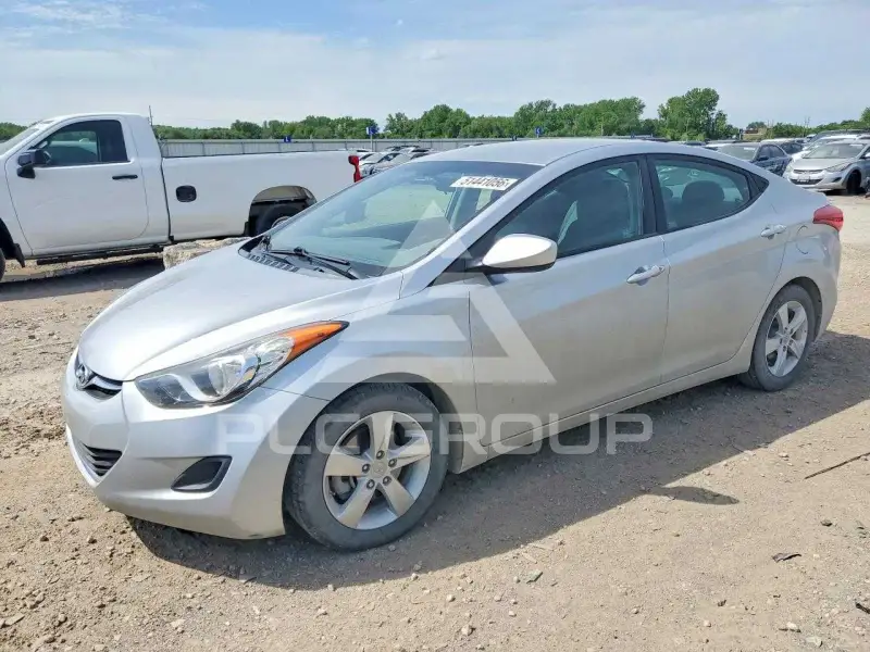 2013 Hyundai Elantra фото