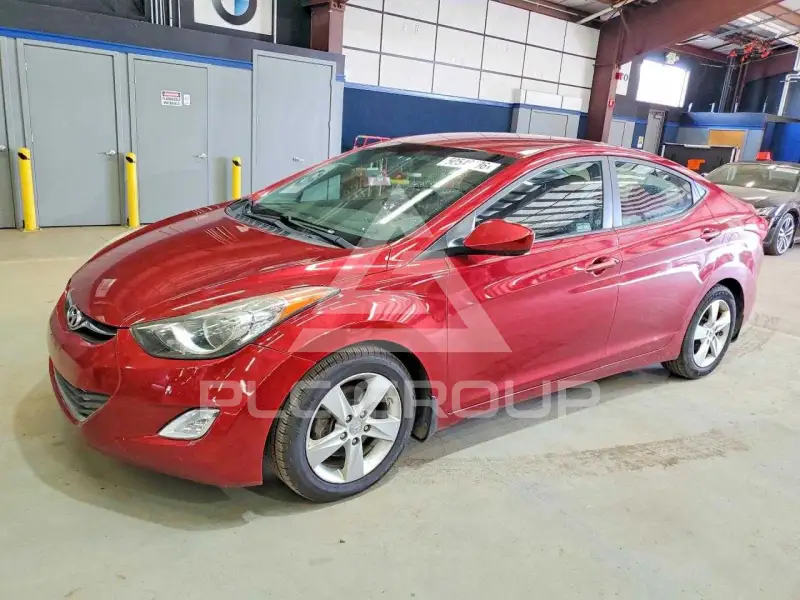 2013 Hyundai Elantra photo