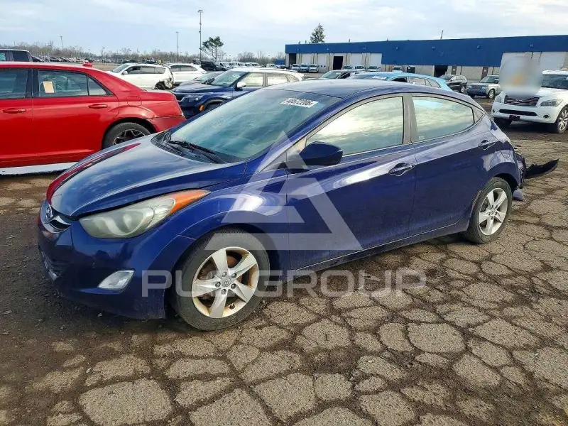 2013 Hyundai Elantra фото