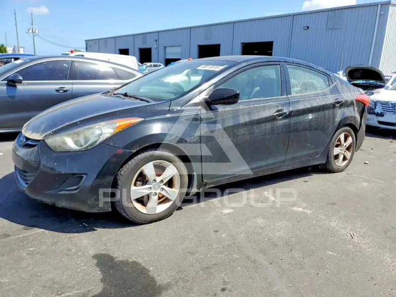 2013 Hyundai Elantra фото