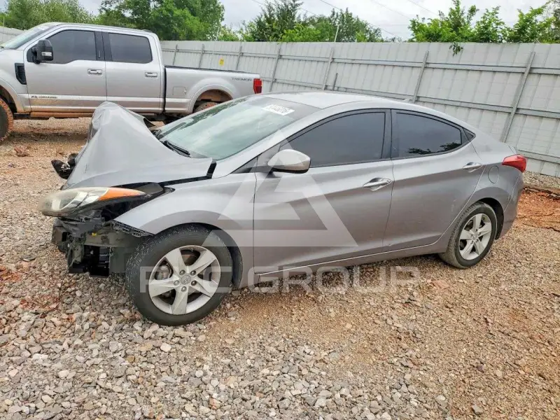 2013 Hyundai Elantra фото