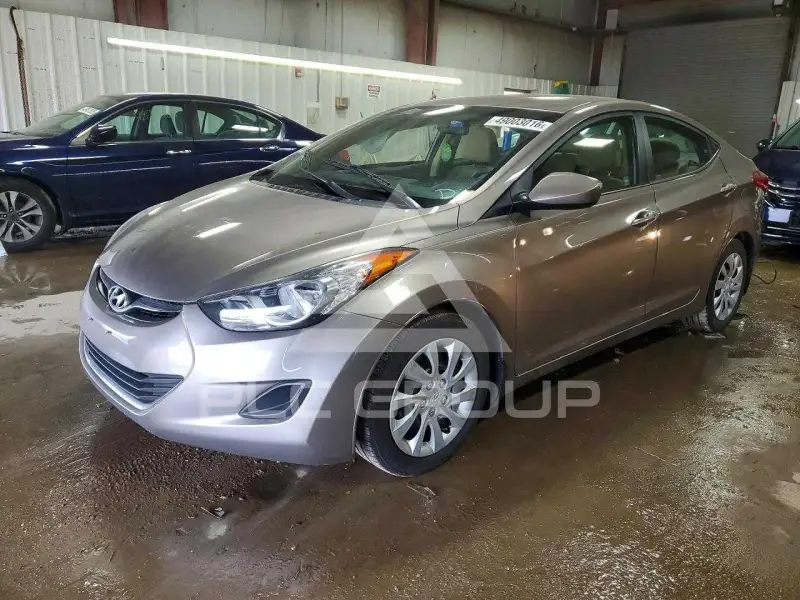 2013 Hyundai Elantra photo