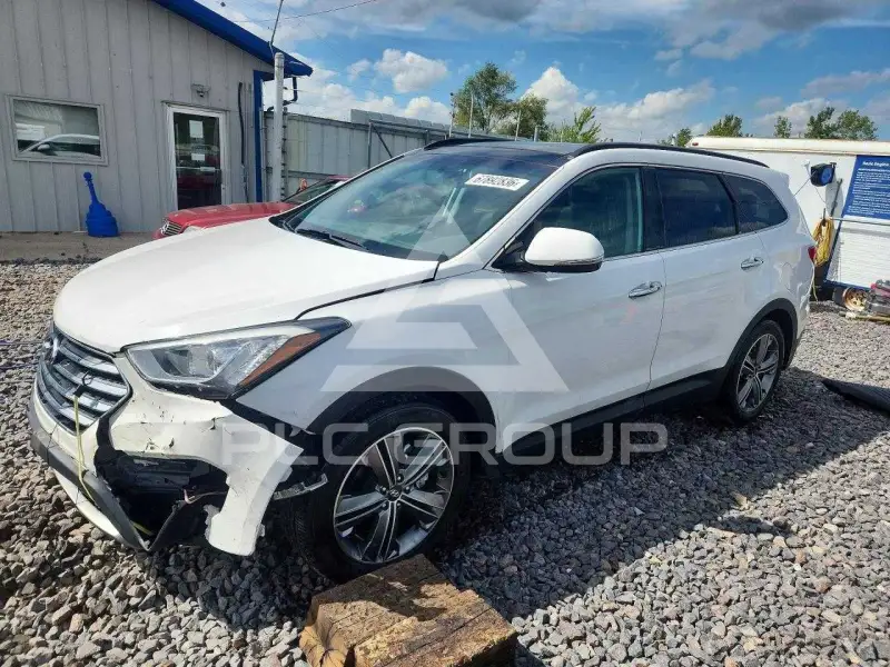 2013 Hyundai Santa Fe photo