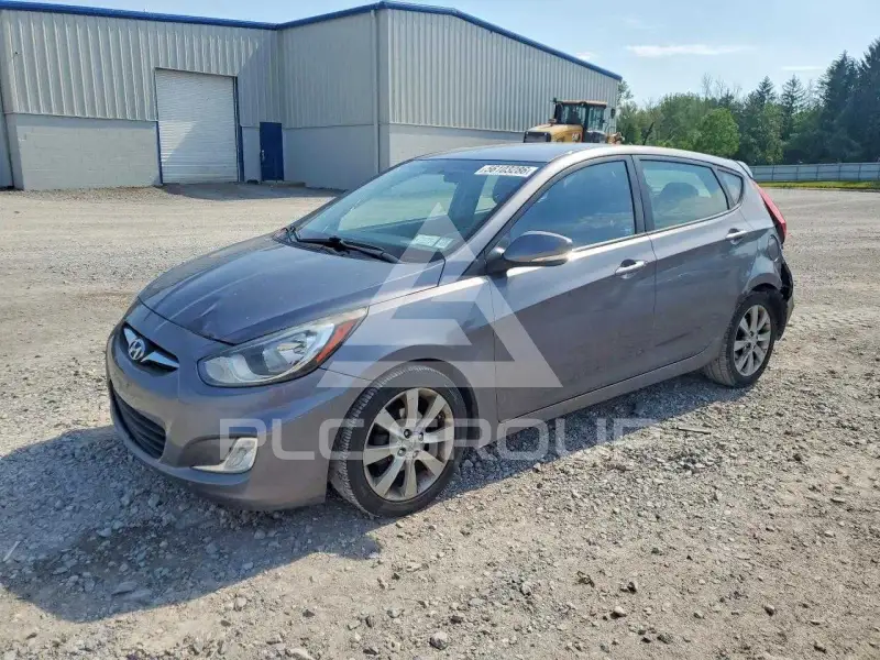 2013 Hyundai Accent фото